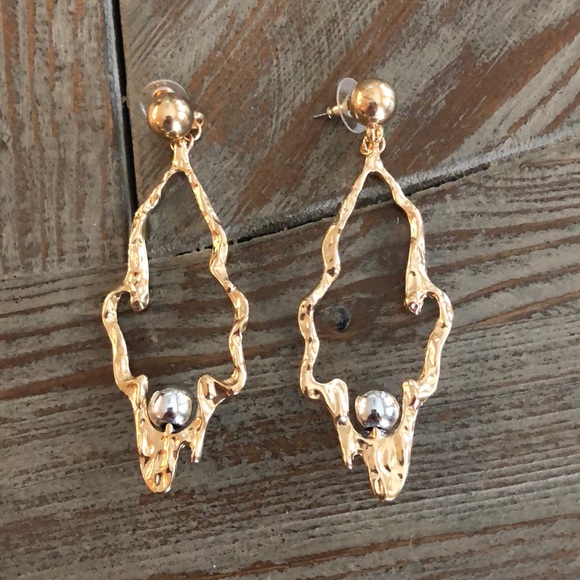 Nordstrom Jewelry - Gold drop earrings